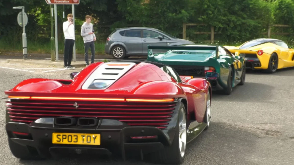 À Goodwood, un convoi du club très privé Hypra Lusso éclipse les supercars "banales"