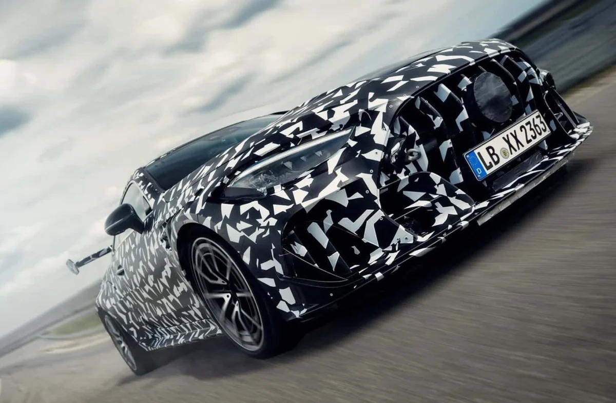 Nouvelle Mercedes-AMG CLE 63 : elle dévoile pour la première fois son V8