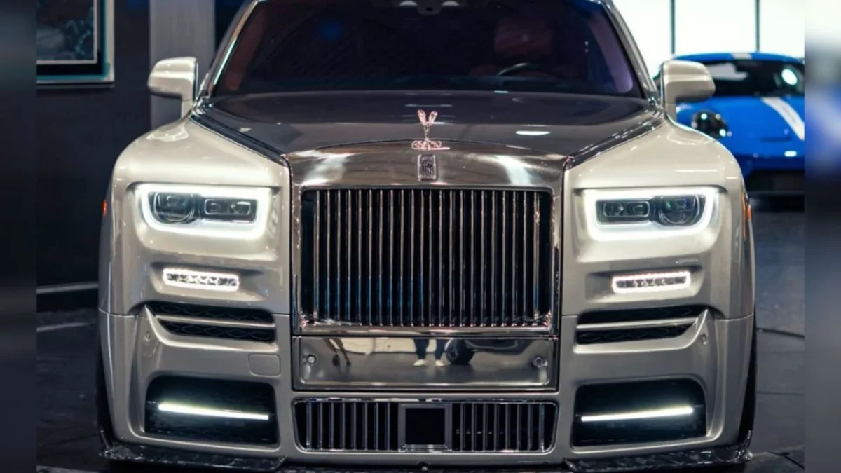 Affichée à 528 000 euros, cette Rolls-Royce Phantom préparée par Mansory est presque une "bonne affaire"