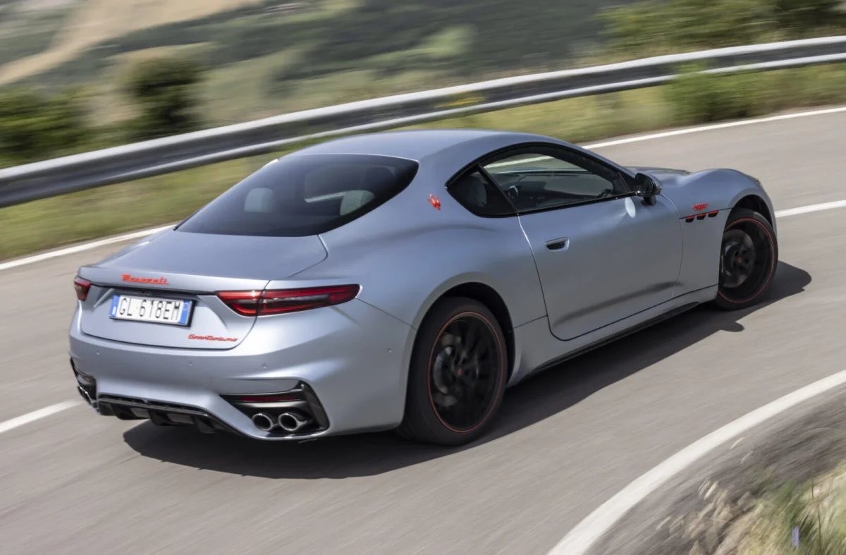 Maserati : le retour inattendu de la boîte manuelle se précise
