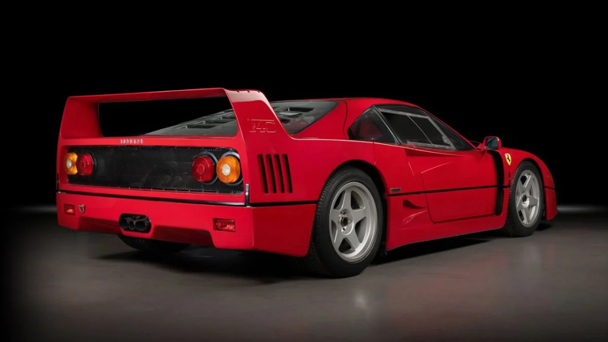 Cette Ferrari F40 ayant appartenu à Jean Sage et préparée par Michelotto pourrait dépasser 3 millions d’euros aux enchères