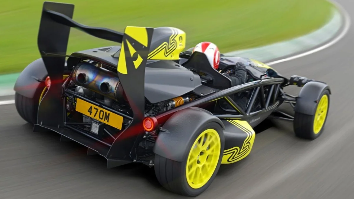 669 kg, 532 ch : cette Ariel Atom 4RR humilie la Porsche 911 GT2 RS Manthey sur circuit