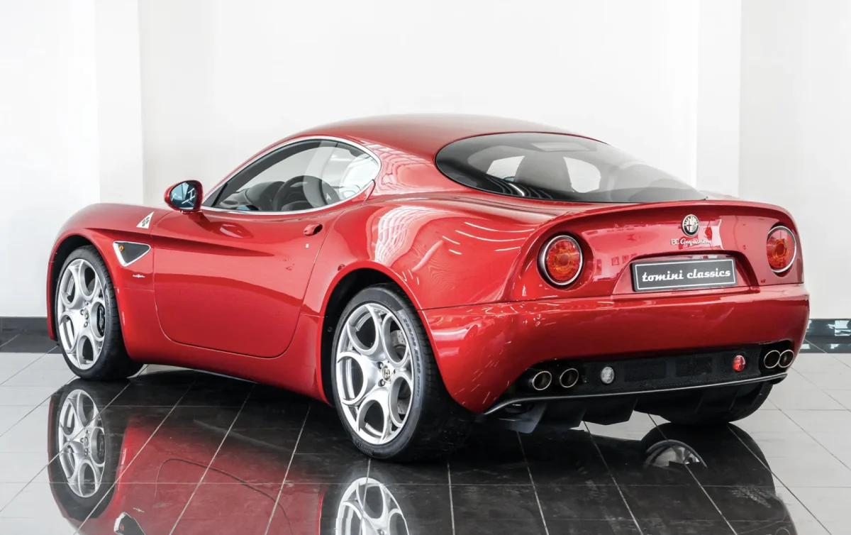 Qui veut acheter trois Alfa Romeo 8C Competizione pour moins d'un million d'euros ? (+images)
