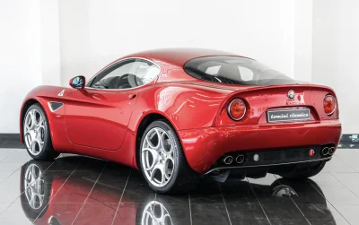 Qui veut acheter trois Alfa Romeo 8C Competizione pour moins d'un million d'euros ? (+images)