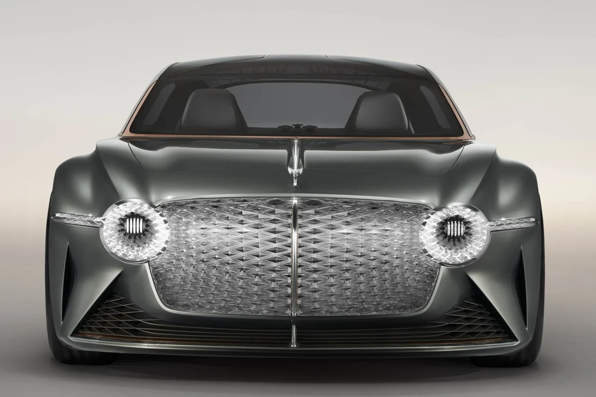 Bentley : on connaît enfin le nom de la première électrique de la firme de Crewe