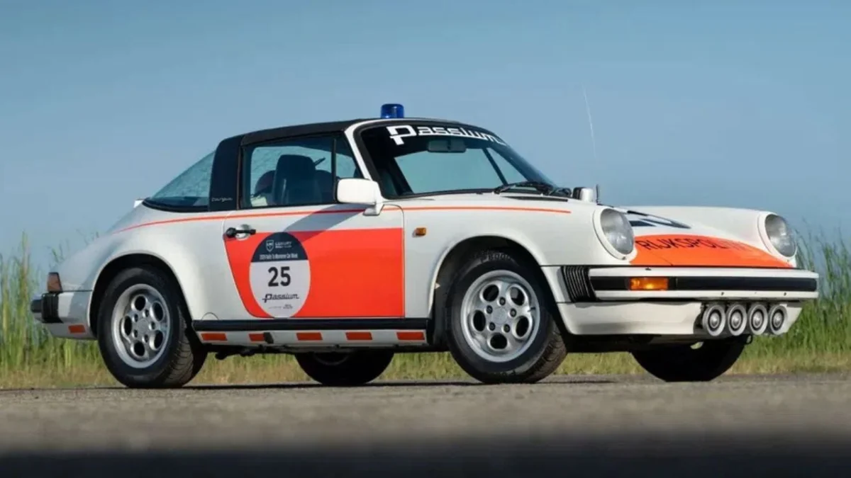 Officiellement réformée depuis 30 ans, cette Porsche 911 de police fascine aujourd’hui les collectionneurs