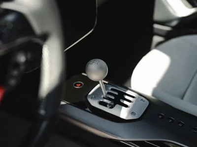 Ferrari 12Cilindri Manuale : comment fonctionne sa "fausse" boîte manuelle ?