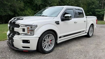 55 000 euros pour un pick-up de 27 000 km : la cote du Ford F-150 Shelby Super Snake ne faiblit pas