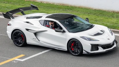 Pourquoi les propriétaires de Corvette ZR1 sont fiers de voir leur peinture s'écailler