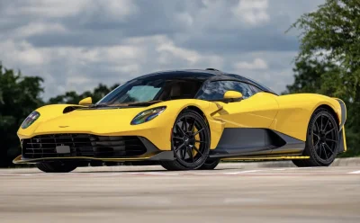 Qui veut acheter deux Aston Martin Valhalla avec exactement 315 km au compteur (+images)