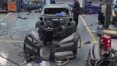 Fallait-il vraiment sacrifier une Audi R8 pour créer une fausse Bugatti Chiron ?