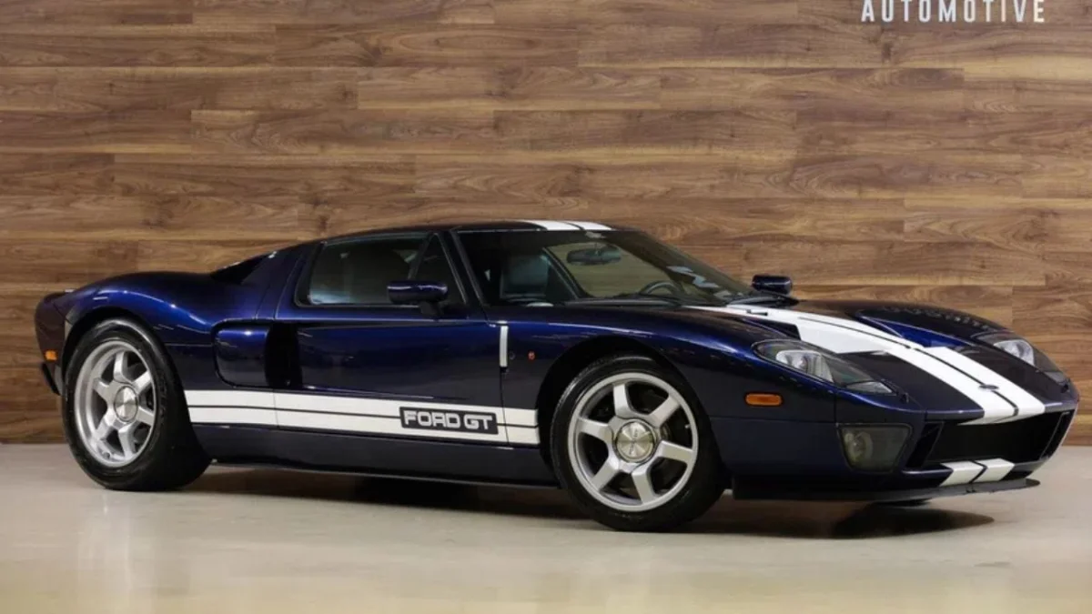 Vendue 177 000 € neuve, cette Ford GT de 2005 cherche un nouveau propriétaire prêt à débourser 500 000 €