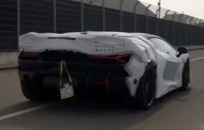 Serait-ce la future Lamborghini Revuelto SVJ aperçue aux abords du Nürburgring ? (+vidéo)
