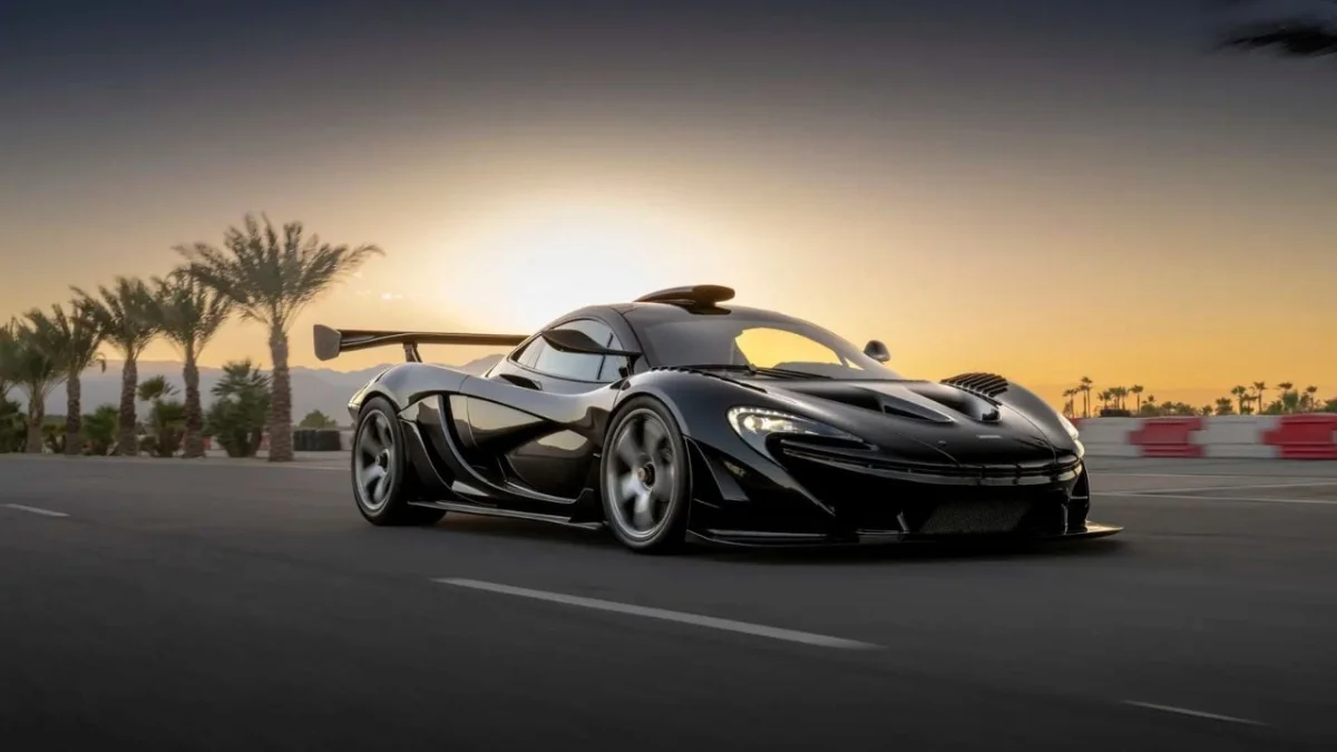 Il n'existerait que 3 ou 4 exemplaires de cette McLaren… elle pourrait dépasser les 2,5 millions d'euros aux enchères