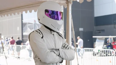 Top Gear : le Stig brise le silence et attaque la BBC après le crash de Freddie Flintoff
