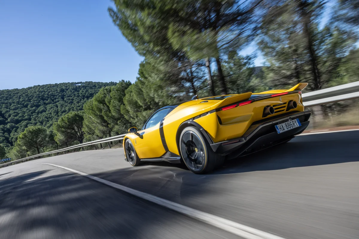 Essai - Ferrari 849 Testarossa : comment la super GT s'en sort-elle en road trip ?