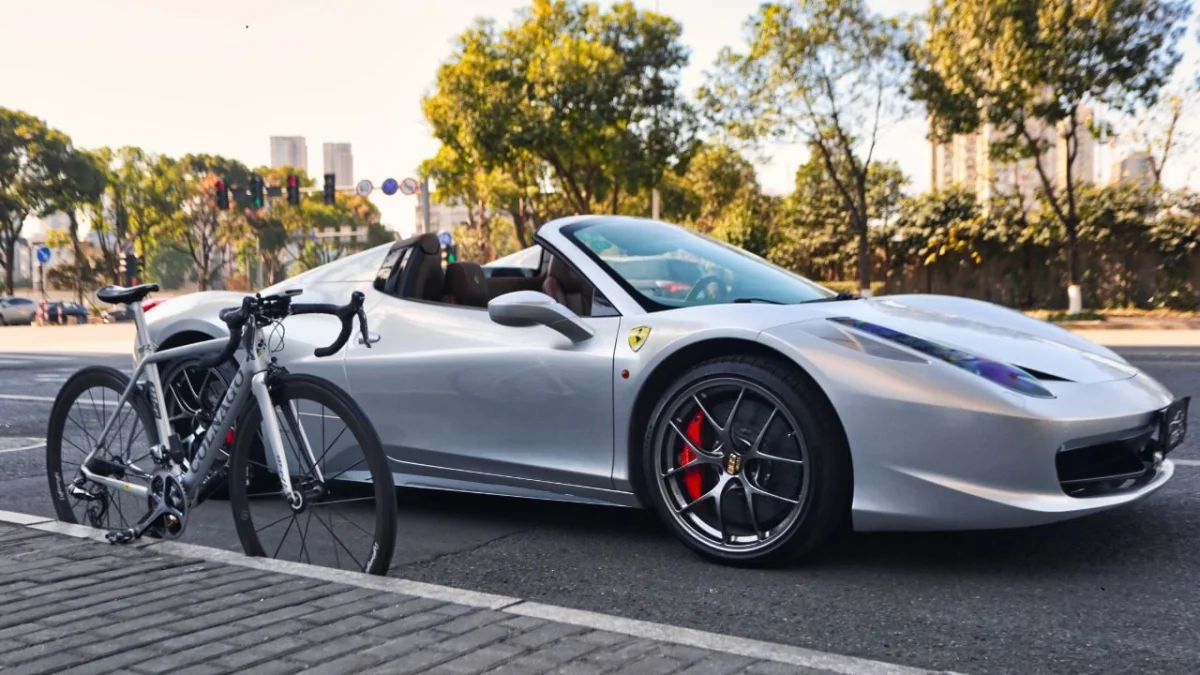 Quand Colnago s'est entouré des ingénieurs de Ferrari pour réinventer le vélo en carbone