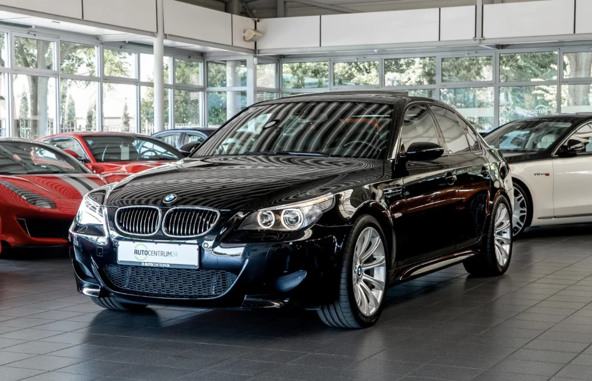 Qui veut acheter cette BMW M5 à moteur de F1 pour moins de 50.000 euros ? (+images)