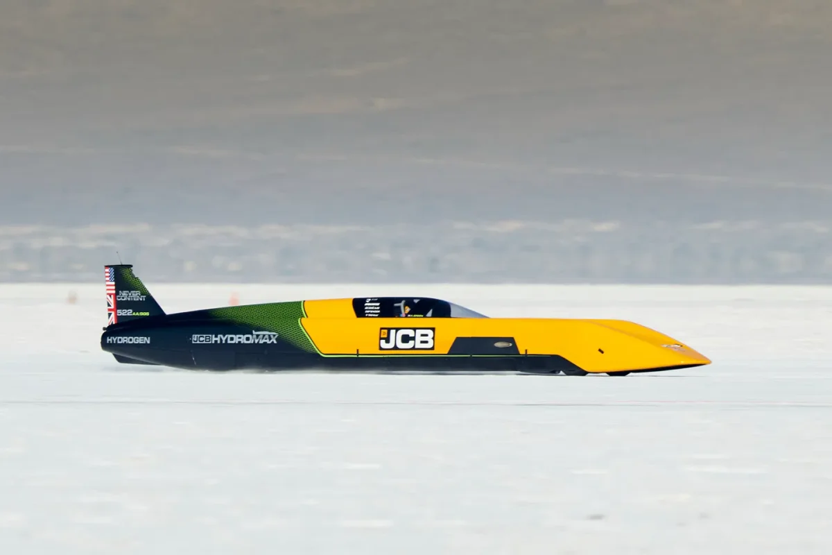 JCB Hydromax : cette voiture à hydrogène frôle les 600 km/h