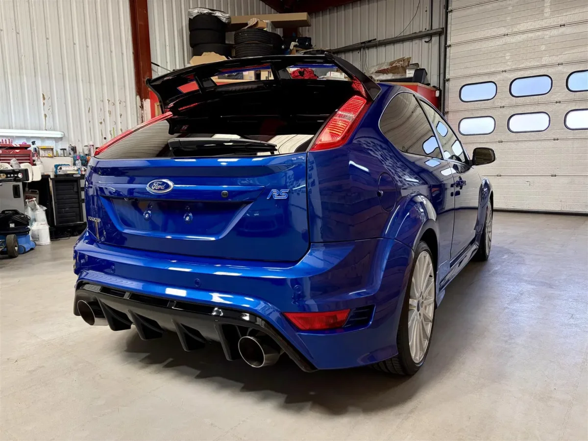 Occasion - Ford Focus RS (2009) : l’une des Focus RS les plus extrêmes est à vendre