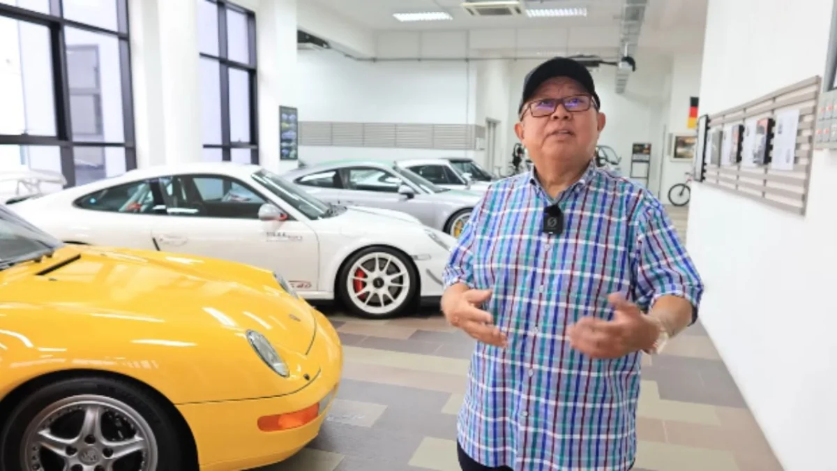 Il collectionne près de 200 voitures : bienvenue dans le garage démesuré du "Jay Leno de l’Est"